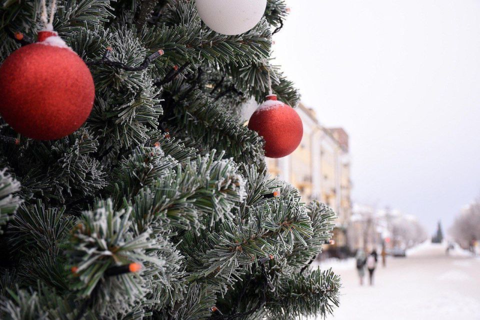 В Оренбурге отремонтировали дороги к новогодним локациям
