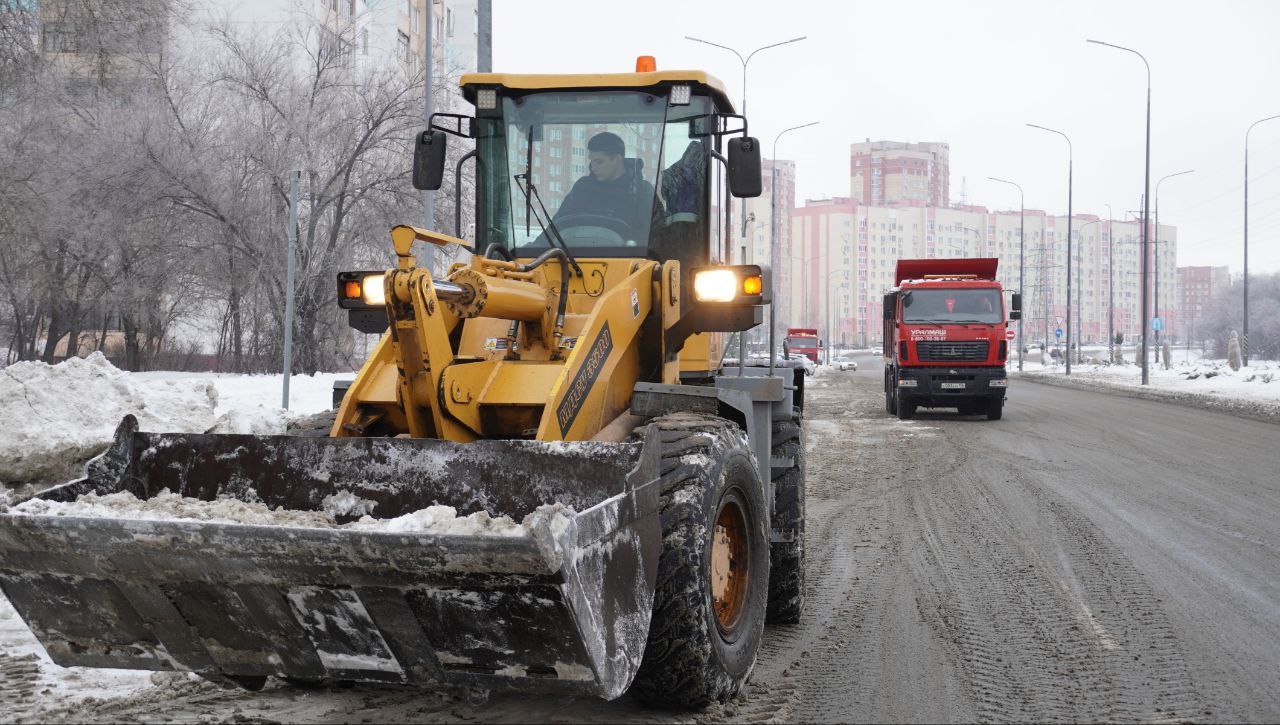 130 единиц техники вышли на уборку снега минувшей ночью в Оренбурге 130 единиц техники вышли на уборку снега минувшей ночью в Оренбурге