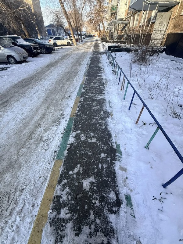 Специалисты ГЖИ Оренбургской области проводят проверки качества уборки снега на придомовых территориях многоквартирных домов Специалисты ГЖИ Оренбургской области проводят проверки качества уборки снега на придомовых территориях многоквартирных домов