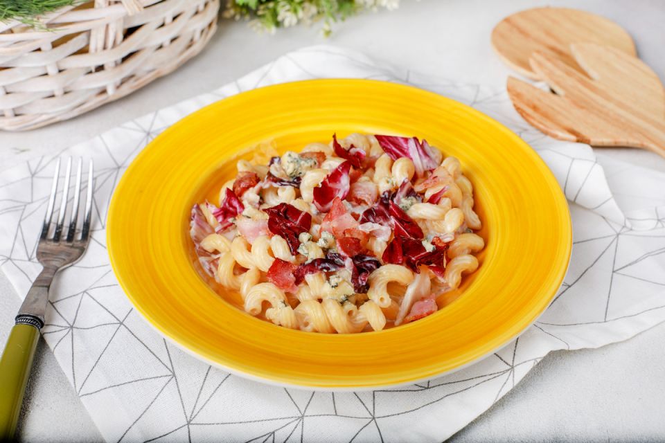Паста челлентани с беконом и голубым сыром: новый взгляд на классическое блюдо