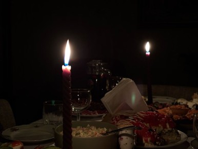 В микрорайоне Кушкуль Оренбурга уже третий раз за вечер отключают электричество