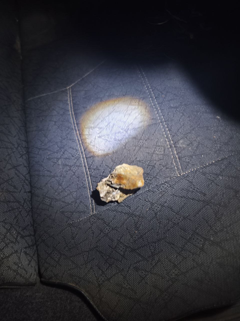 На Оренбургской трассе сотрудники ДПС задержали пассажира с оружием, наркотиками и «потенциальными изумрудами»