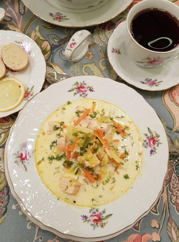 Лососевый суп: как легко справиться с новогодней суетой