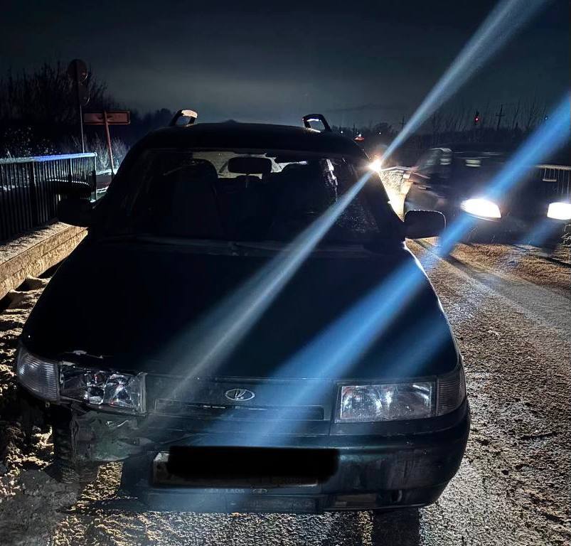 В Оренбургской области в тройном ДТП пострадали двое детей В Оренбургской области в тройном ДТП пострадали двое детей