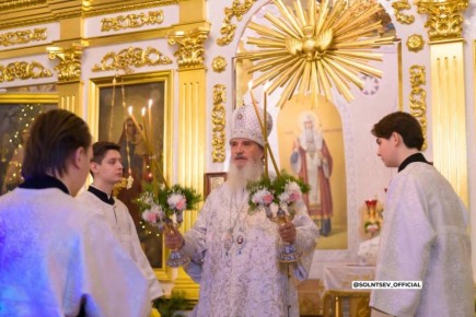 Евгений Солнцев: С Рождеством Христовым!. Встретил этот светлый праздник на ночной службе в Никольском соборе Оренбурга