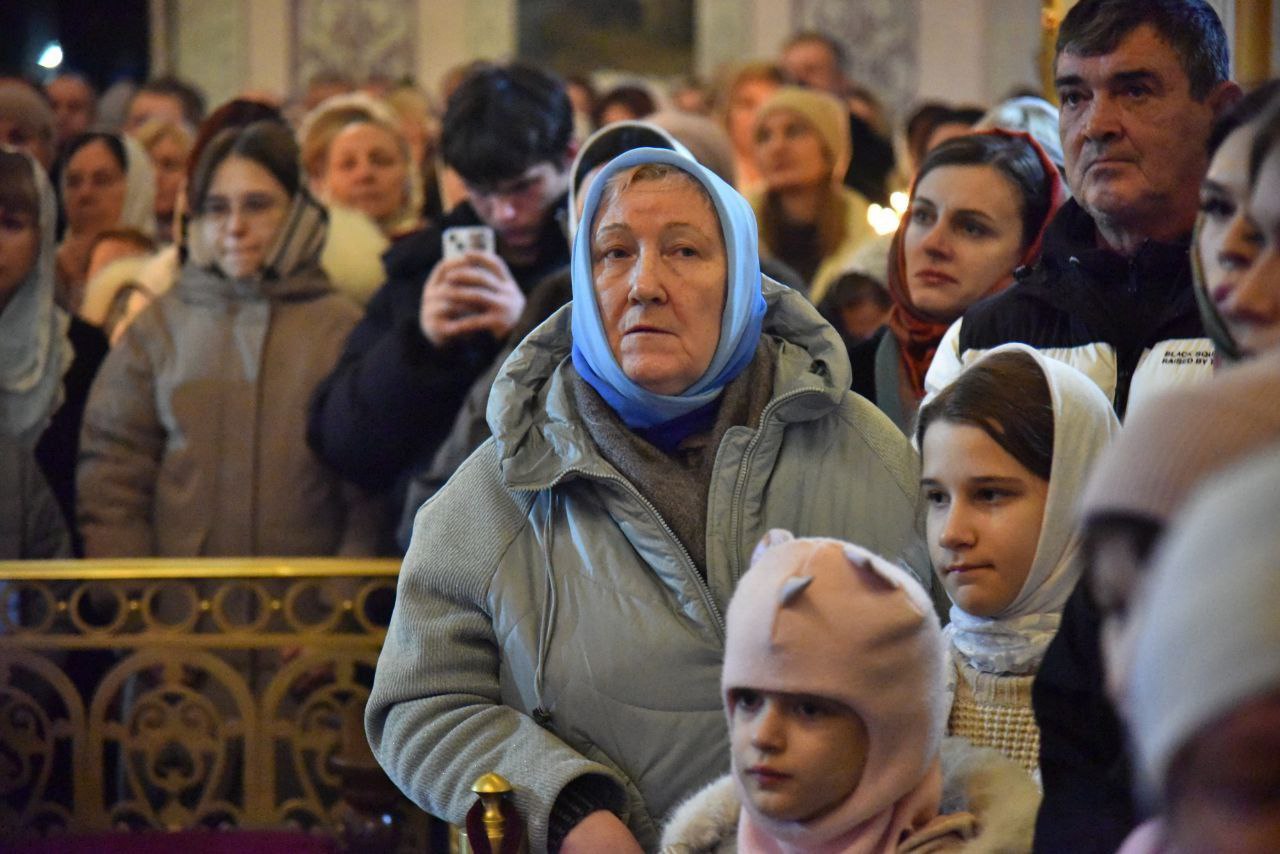 Митрополит Оренбургский и Саракташский Петр совершил рождественскую Божественную литургию в Никольском кафедральном соборе Митрополит Оренбургский и Саракташский Петр совершил рождественскую Божественную литургию в Никольском кафедральном соборе