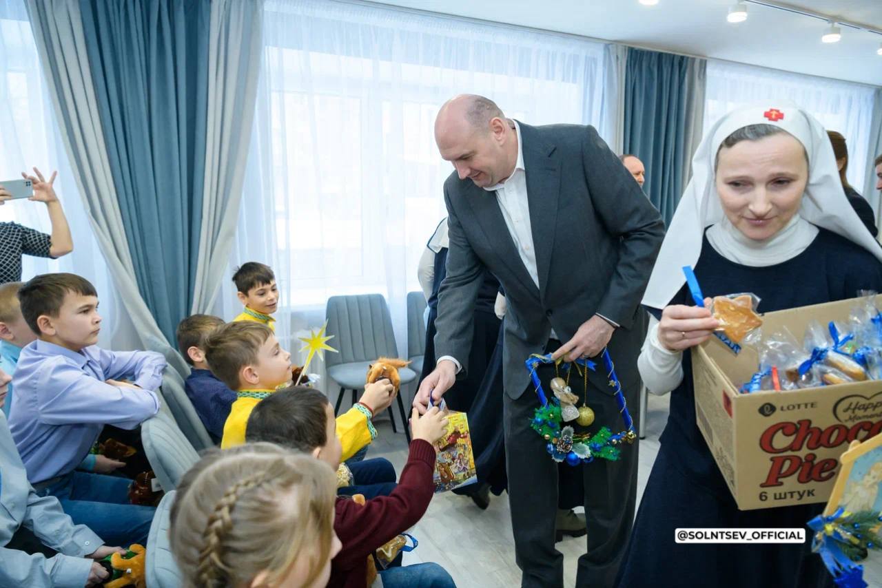 Евгений Солнцев: Вместе с митрополитом Оренбургским и Саракташским Петром навестили ребят из школы-интерната «Дом детства» Евгений Солнцев: Вместе с митрополитом Оренбургским и Саракташским Петром навестили ребят из школы-интерната «Дом детства»