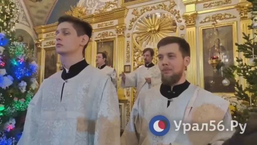 В Никольском соборе началась праздничная Рождественская служба