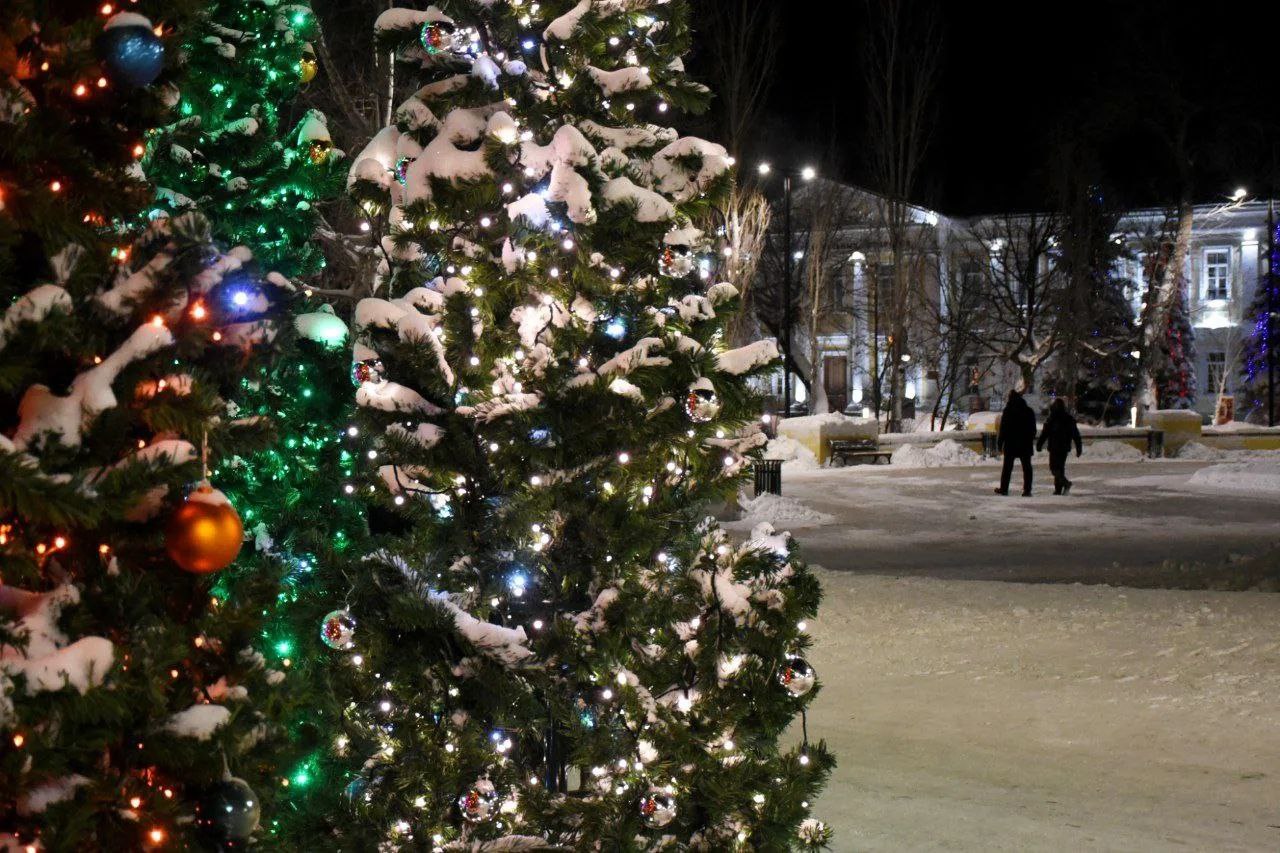 Где в Оренбурге дети и взрослые могут покататься на коньках и лыжах