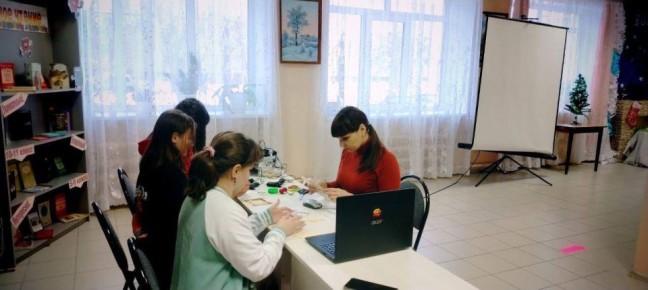 Оренбуржцы и перевальчане вместе создали сувениры на виртуальном мастер-классе