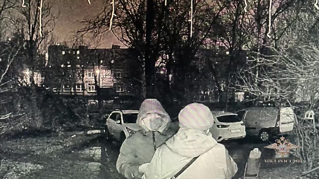 Ирина Волк: Вам предлагают легкий заработок: получить наличные от одного человека и передать другому или перевести их через банкомат на указанный счет? Со стороны это выглядит просто, но на самом деле вы соучастник...