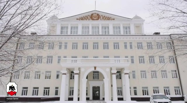 В Орске обновили легенду - школа № 1 имени Макаренко открылась после капремонта