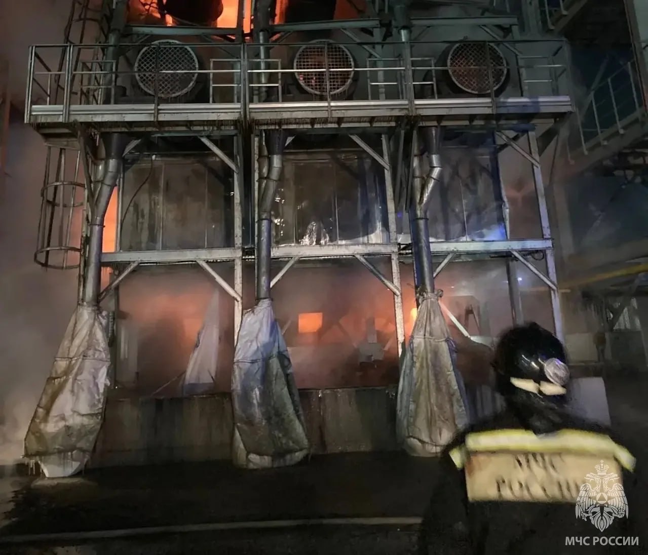 В Бузулуке опять горит элеватор