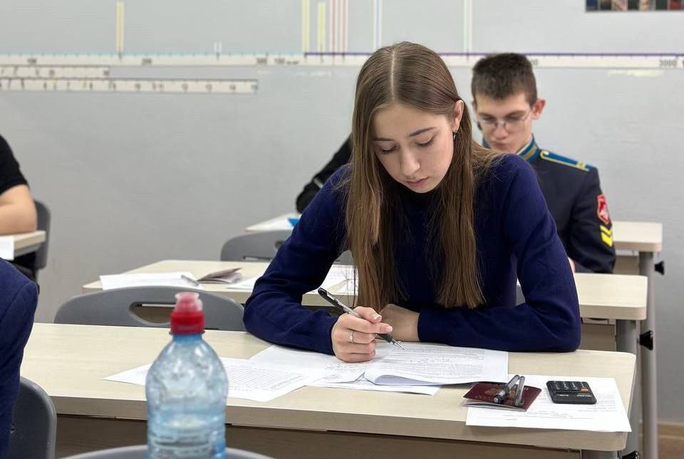 Ученики девяти школ и гимназий Орска борются за победу на Всероссийской олимпиаде школьников Ученики девяти школ и гимназий Орска борются за победу на Всероссийской олимпиаде школьников