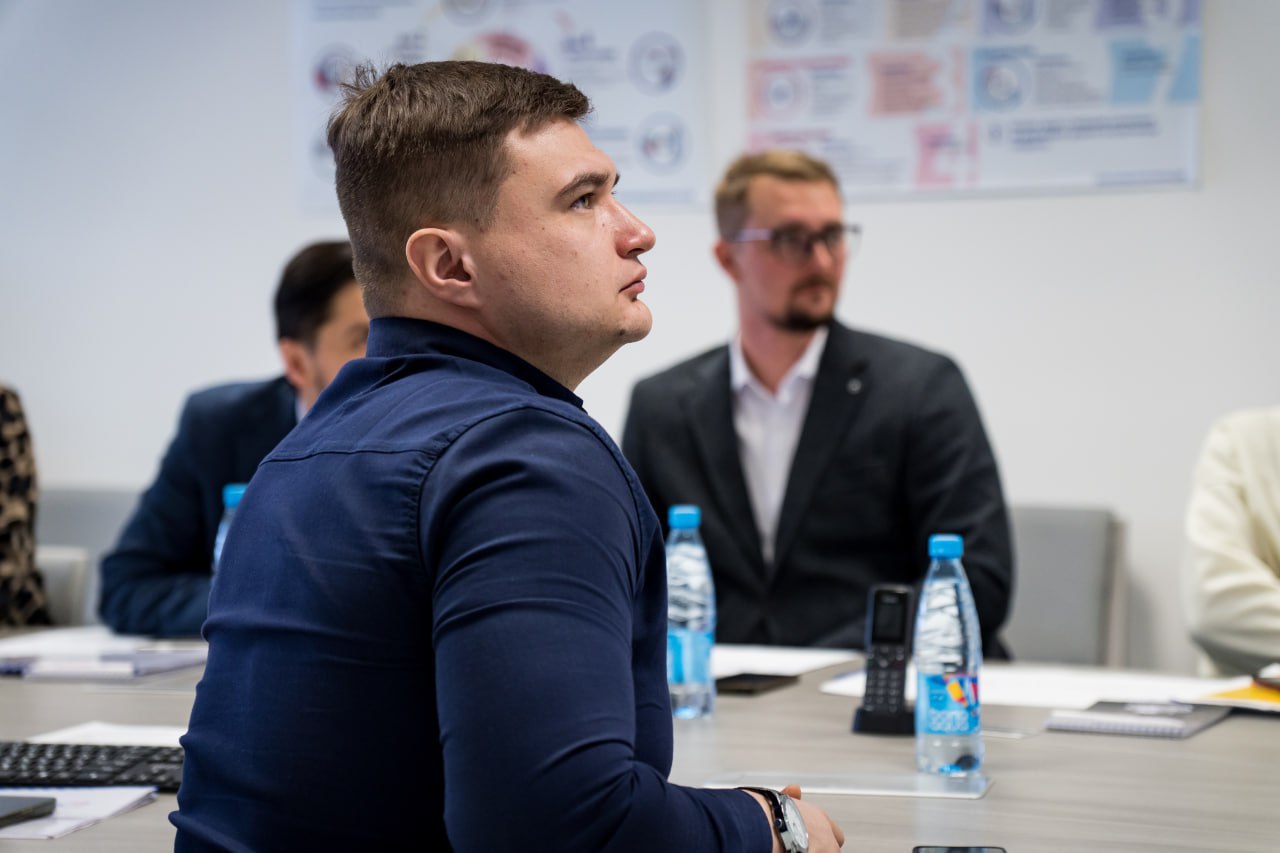 В 2025 году предприятия Оренбуржья сэкономили более 40 млн рублей благодаря федеральному проекту «Производительность труда» В 2025 году предприятия Оренбуржья сэкономили более 40 млн рублей благодаря федеральному проекту «Производительность труда»