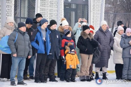 Сегодня в Орске состоялся традиционный «Вечер на коньках»