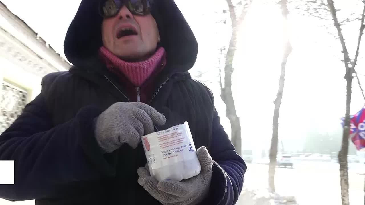 В ОРЕНБУРГЕ БЕЗДОМНЫМ В ХОЛОДА ОКАЗЫВАЮТ ПОМОЩЬ