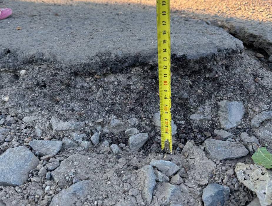 В микрорайоне Солнечный Оренбурга не все дороги после паводка попали в план ремонта на 2026 год В микрорайоне Солнечный Оренбурга не все дороги после паводка попали в план ремонта на 2026 год