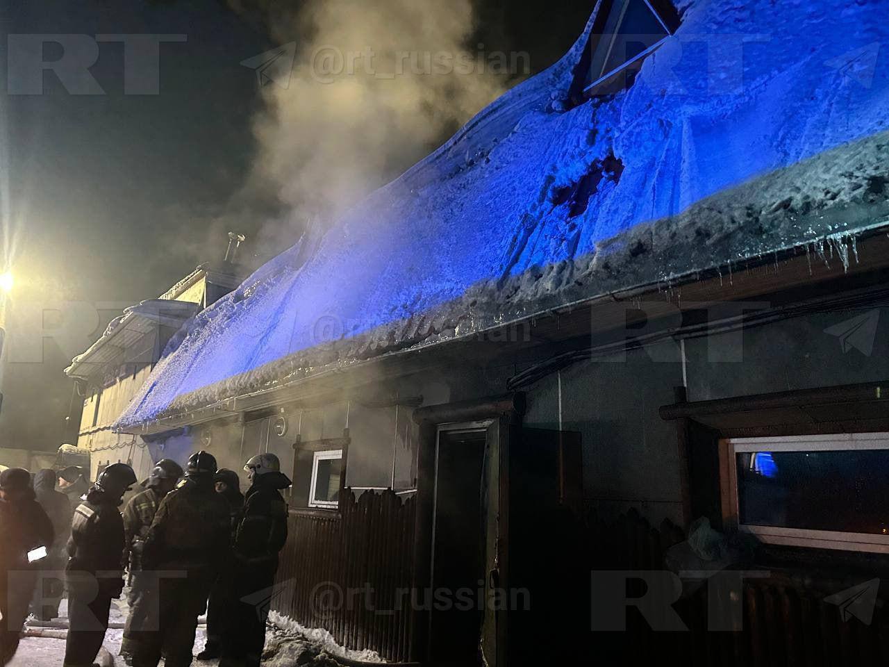 Пожар в сауне в Кузбассе унес жизни пяти подростков во время празднования тройного дня рождения Пожар в сауне в Кузбассе унес жизни пяти подростков во время празднования тройного дня рождения
