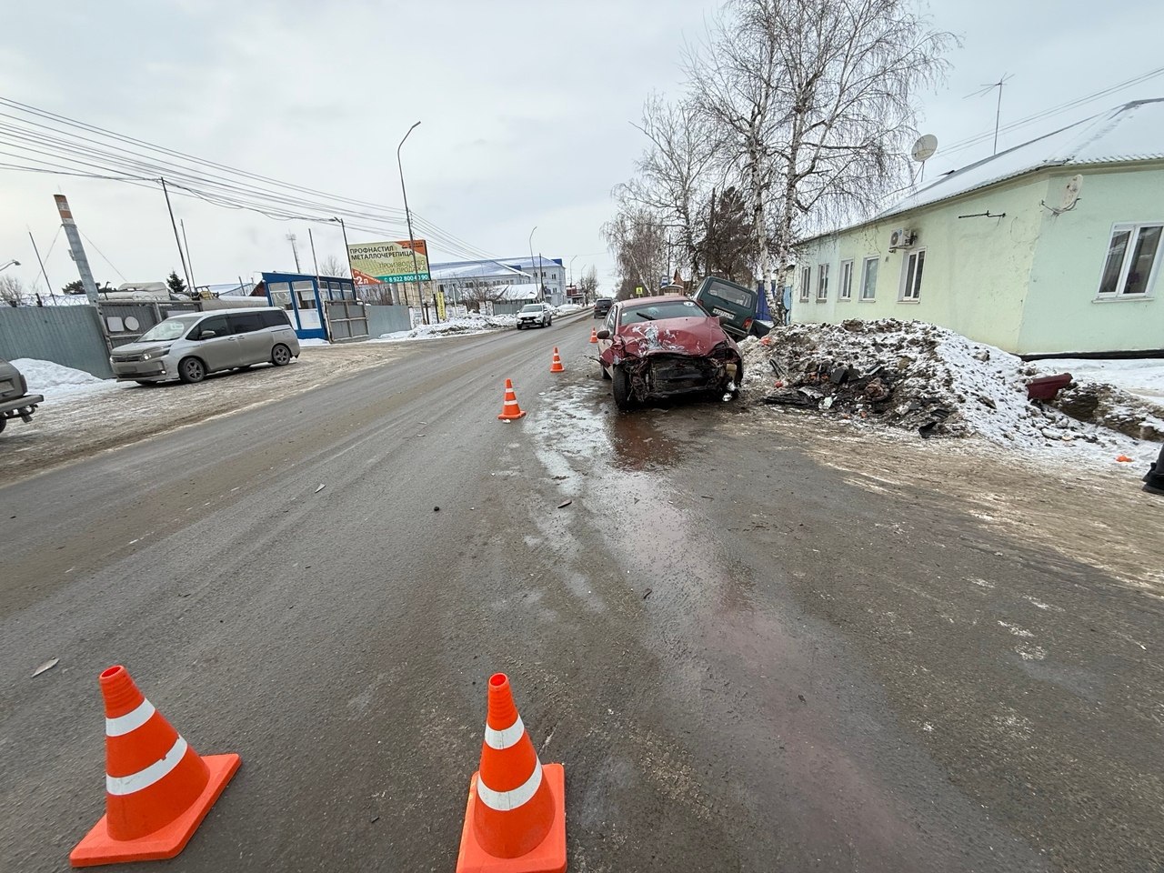Водитель нарушил правила, а на дороге не было разметки: 5 человек пострадали в аварии в Бузулуке Водитель нарушил правила, а на дороге не было разметки: 5 человек пострадали в аварии в Бузулуке