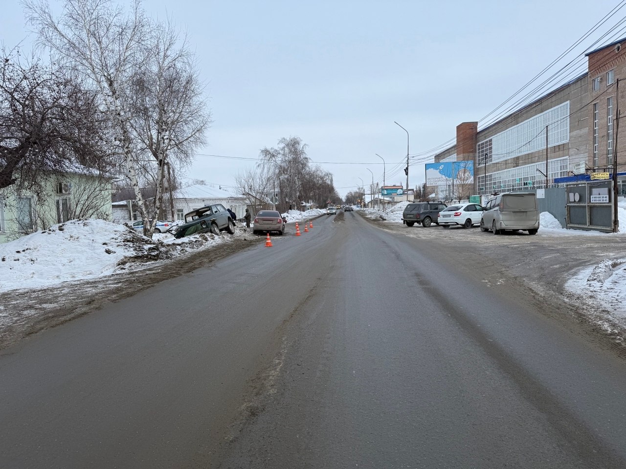 Водитель нарушил правила, а на дороге не было разметки: 5 человек пострадали в аварии в Бузулуке Водитель нарушил правила, а на дороге не было разметки: 5 человек пострадали в аварии в Бузулуке