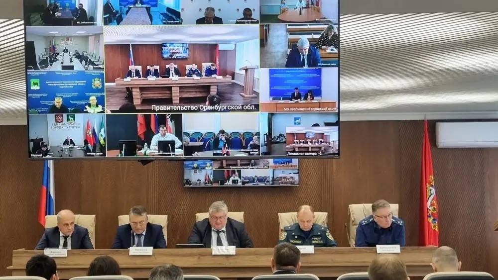 Евгений Солнцев поручил взять на контроль ситуацию на дорогах из-за снегопада