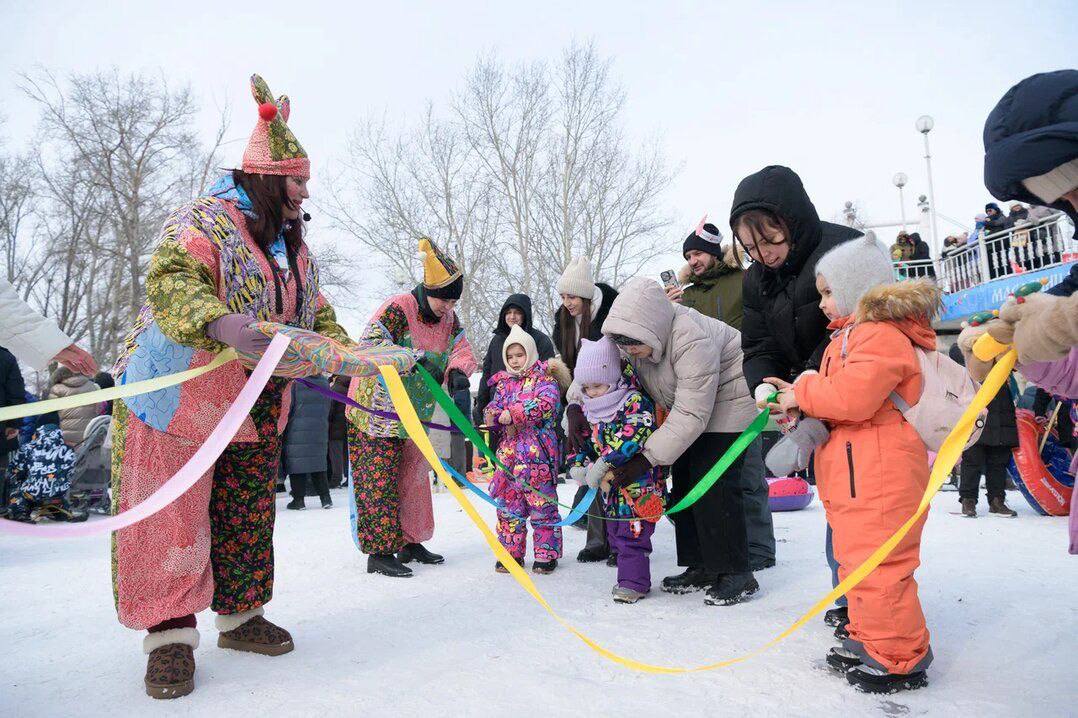 Яркие кадры с Масленицы от нашего фотографа Артема Краснова Яркие кадры с Масленицы от нашего фотографа Артема Краснова