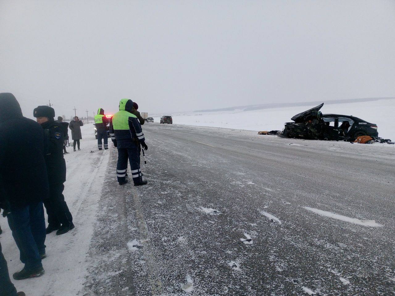 В Абдулинском районе сотрудники Госавтоинспекции устанавливают причины ДТП с 4 погибшими и 2 пострадавшими В Абдулинском районе сотрудники Госавтоинспекции устанавливают причины ДТП с 4 погибшими и 2 пострадавшими