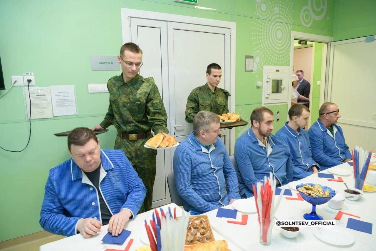 Евгений Солнцев: Поздравил с Днём защитника Отечества тех, без кого мирное небо большинства россиян сегодня просто не могло бы существовать, – участников специальной военной операции Евгений Солнцев: Поздравил с Днём защитника Отечества тех, без кого мирное небо большинства россиян сегодня просто не могло бы существовать, – участников специальной военной операции