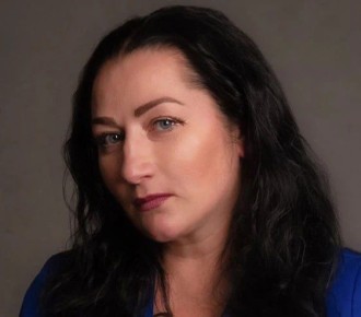 Сын и дочь экс-солистки группы "Воровайки" Яны Павловой погибли, катаясь на санках в Оренбургской области