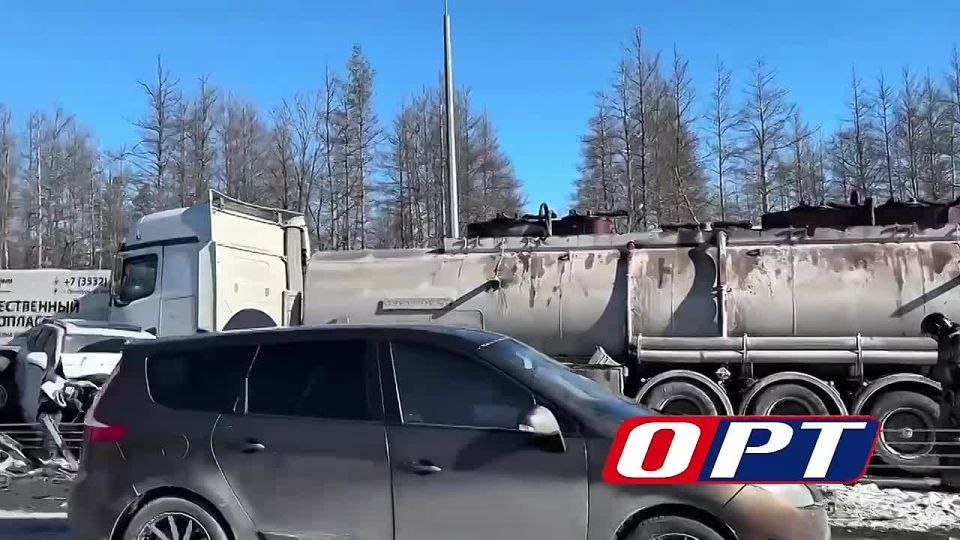 Кадры массовой аварии на Загородном шоссе в Оренбурге