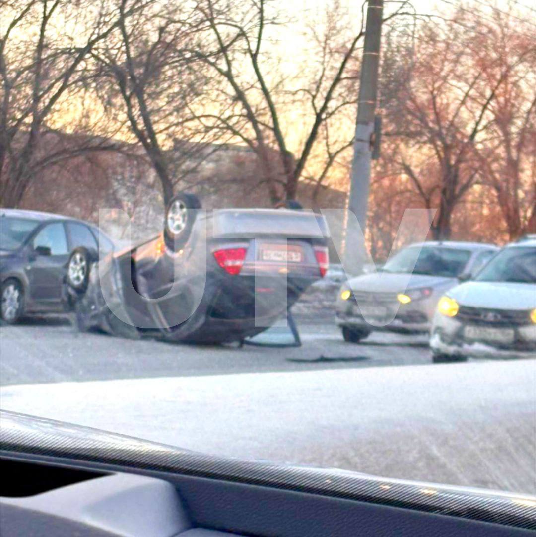 В Оренбурге сразу два серьезных ДТП на мостах — движение парализовано В Оренбурге сразу два серьезных ДТП на мостах — движение парализовано