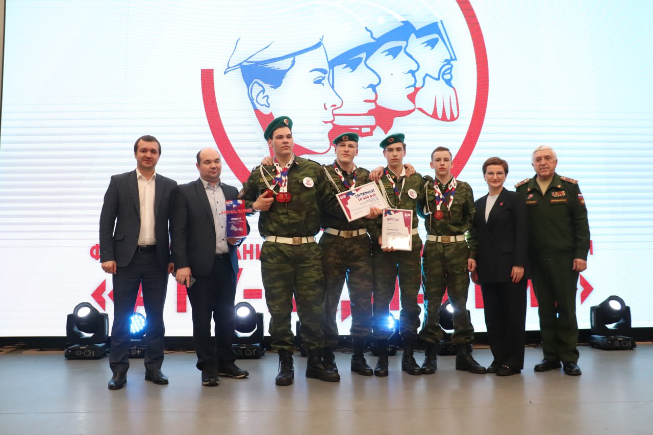 Выбрали самых ловких: в Оренбурге прошел региональный финал состязаний «А ну-ка, парни!» Выбрали самых ловких: в Оренбурге прошел региональный финал состязаний «А ну-ка, парни!»