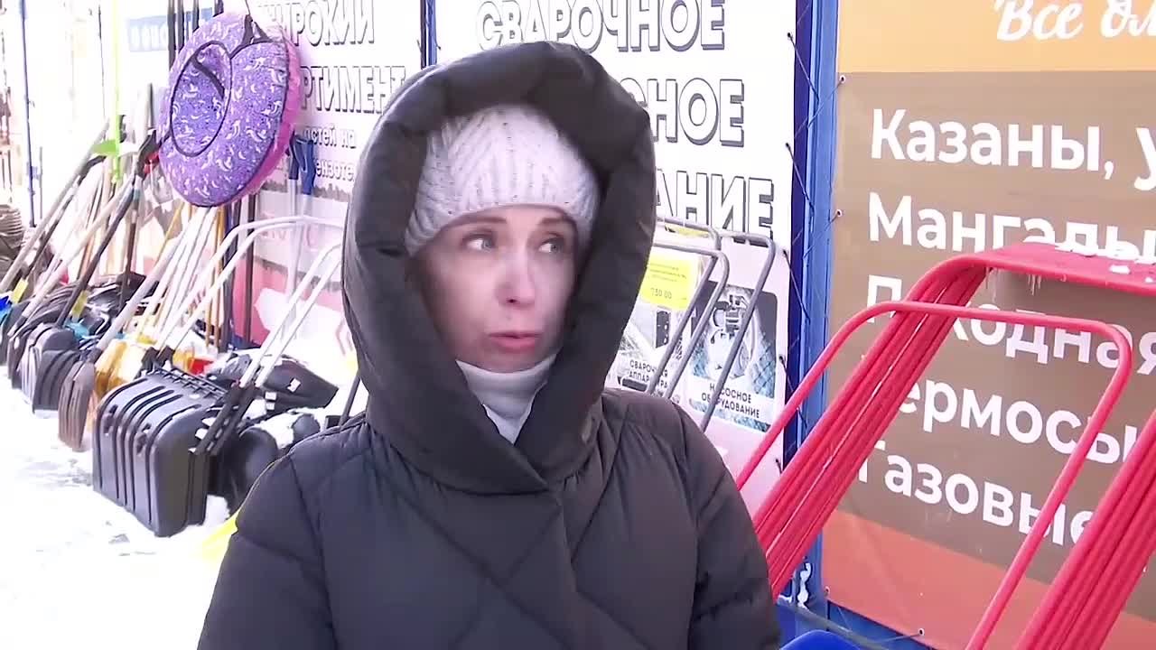 На Центральном рынке Оренбурга начали сносить уличные павильоны