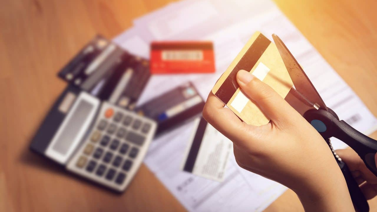 Как забытые банковские счета могут превратиться в неожиданные долги