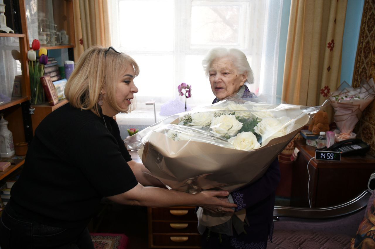 Вековой юбилей отмечает оренбурженка Надежда Цимболенко Вековой юбилей отмечает оренбурженка Надежда Цимболенко