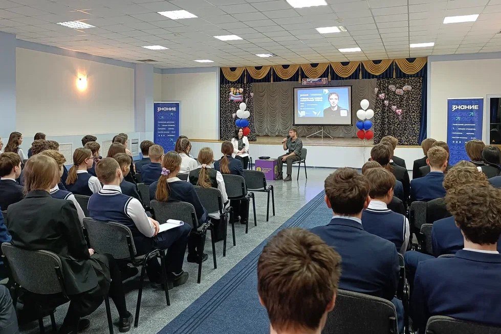 В Оренбурге прошли встречи с актером Александром Сетейкиным в рамках проекта «Чтецкие программы» В Оренбурге прошли встречи с актером Александром Сетейкиным в рамках проекта «Чтецкие программы»