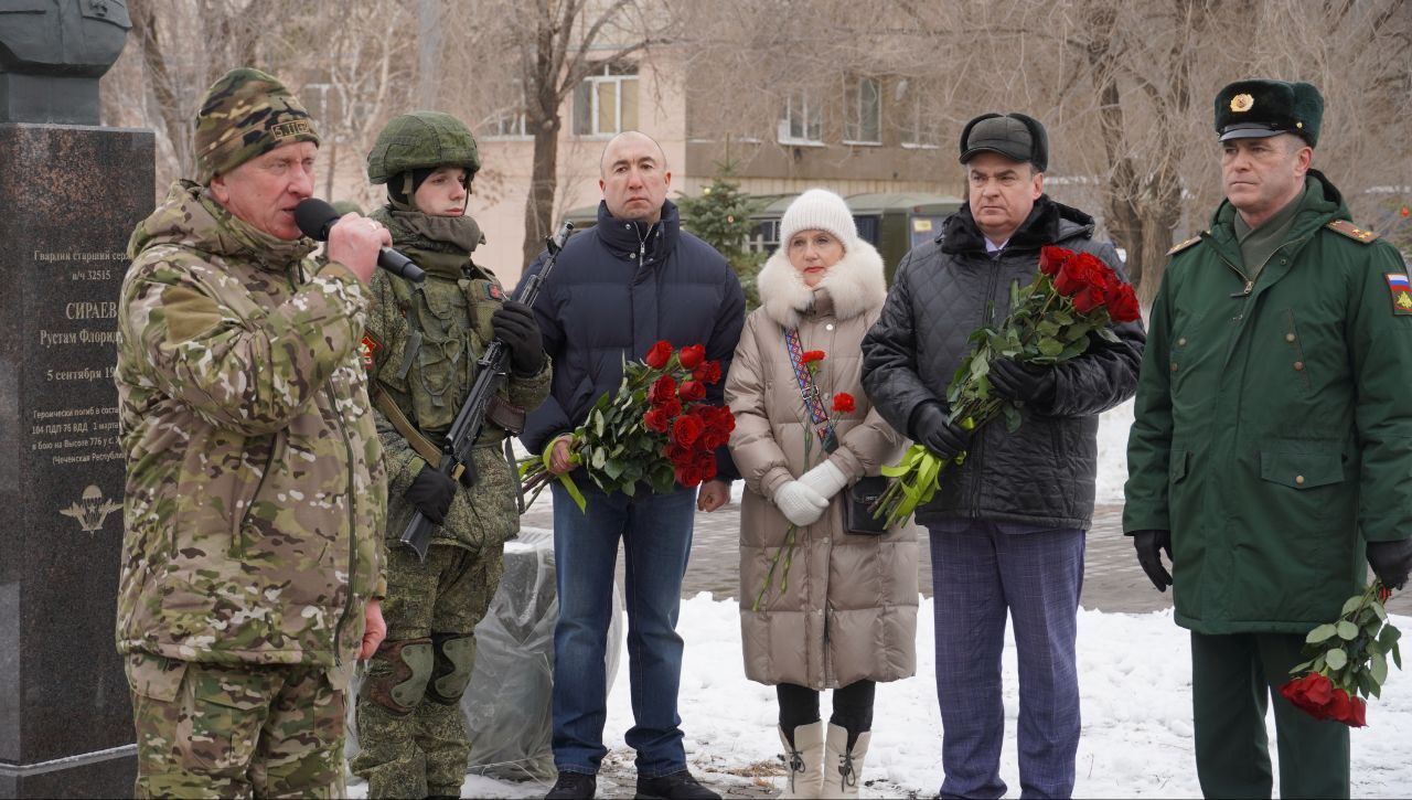 В Оренбурге вспоминают воинов-десантников Псковской дивизии ВДВ В Оренбурге вспоминают воинов-десантников Псковской дивизии ВДВ
