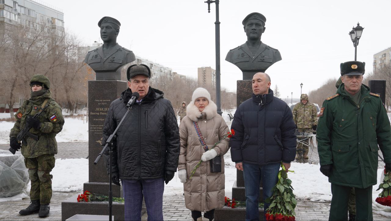 В Оренбурге вспоминают воинов-десантников Псковской дивизии ВДВ В Оренбурге вспоминают воинов-десантников Псковской дивизии ВДВ