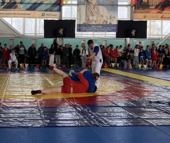 В Орске определили сильнейших юных самбистов