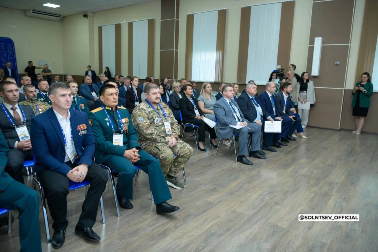 Евгений Солнцев: Развитие человека не ограничивается школьной партой или аудиторией вуза – оно продолжается на протяжении всей жизни Евгений Солнцев: Развитие человека не ограничивается школьной партой или аудиторией вуза – оно продолжается на протяжении всей жизни