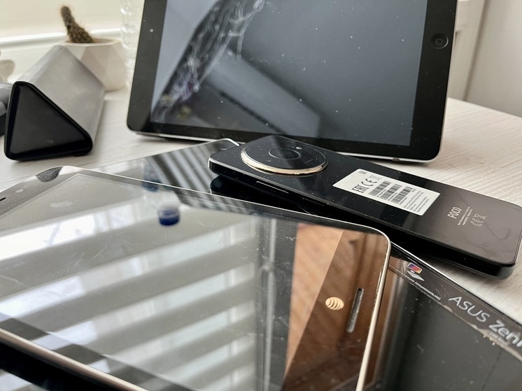 ФСБ получает новые полномочия: Госдума одобрила закон об отключении связи