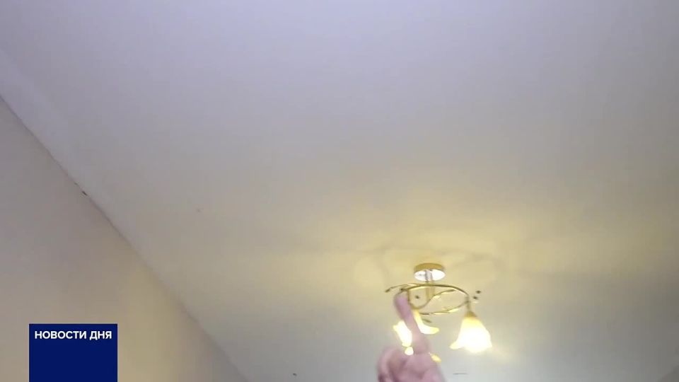 РЕПОРТАЖ. ЖИТЕЛЬНИЦА ОРЕНБУРГА ПОЖАЛОВАЛАСЬ НА ТЕЧЬ В КРЫШЕ