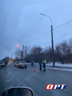Массовое ДТП парализовало движение на Нежинском шоссе