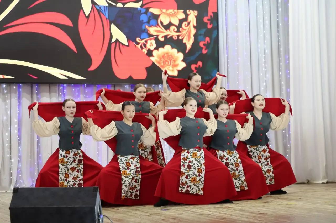 В преддверии 8 Марта в центре творчества «Радость» было по-особенному тепло и уютно В преддверии 8 Марта в центре творчества «Радость» было по-особенному тепло и уютно