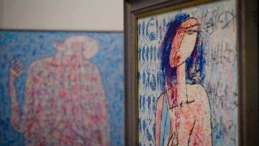 От наскальной живописи к современному искусству: в Оренбурге открылась выставка Юрия Гилева «Архаист 2026»