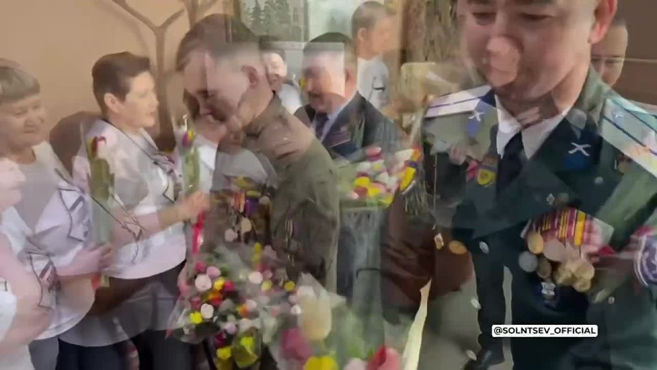 Евгений Солнцев: Это милое видео пришло от наших женщин из волонтёрской группы «Тепло родного дома»