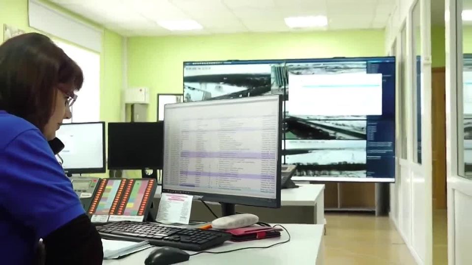 Глава Оренбурга Альберт Юмадилов поздравил представительниц прекрасного пола с 8 марта