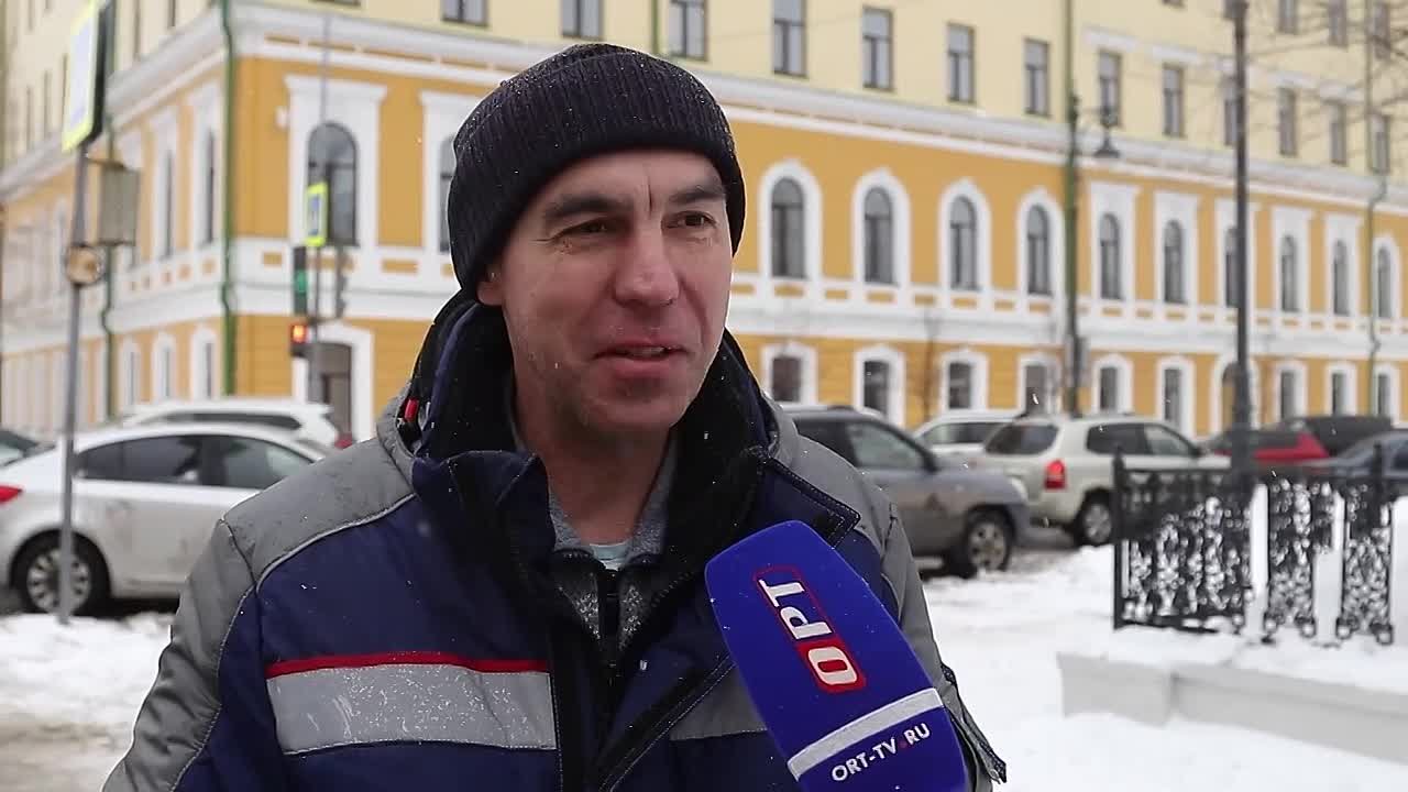 ВЕСНА В КОМПЛИМЕНТАХ: ОРЕНБУРЖЦЫ ПОЗДРАВИЛИ ЖЕНЩИН