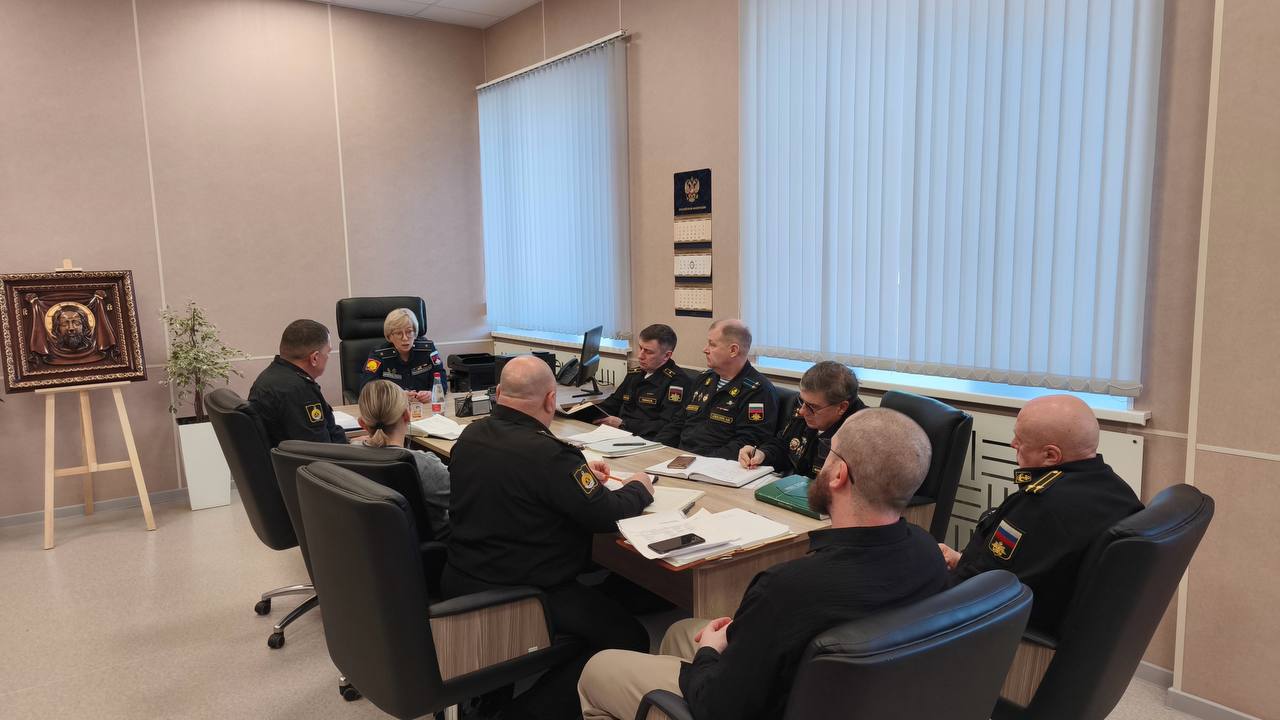 С 10 по 14 марта делегация педагогов Оренбургского президентского кадетского училища во главе с начальником училища Татьяной Машковской работает в филиале Нахимовского военно-морского училища в г. Мариуполе С 10 по 14 марта делегация педагогов Оренбургского президентского кадетского училища во главе с начальником училища Татьяной Машковской работает в филиале Нахимовского военно-морского училища в г. Мариуполе